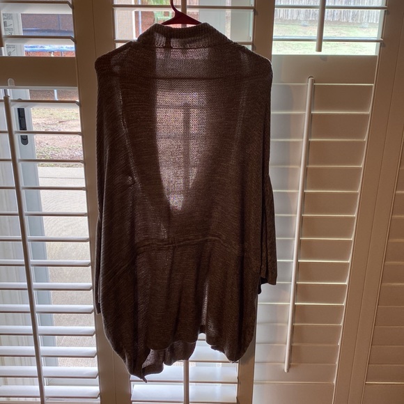 NWOT Taupe Lululemon Sweater Wrap Suze M/L - Picture 3 of 6